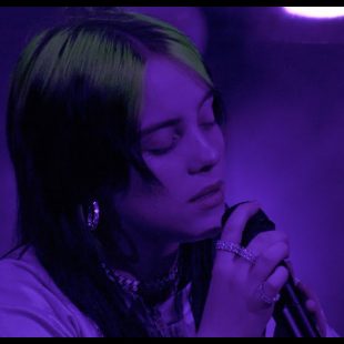 Billie Eilish – come out and play (LIVE FROM THE STEVE JOBS THEATER)